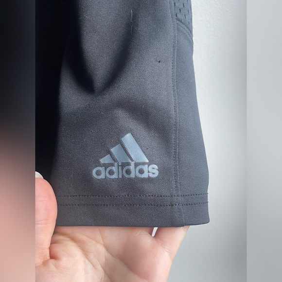 Men’s Adidas flag football shorts in black, no pockets and size M - Picture 4 of 10